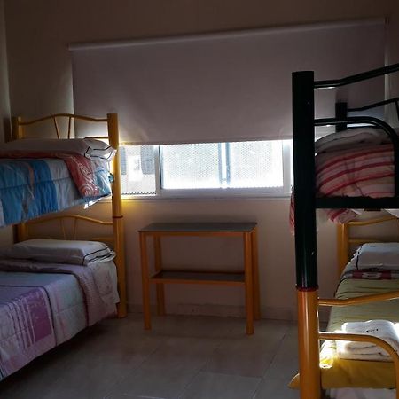 Hostel Puerta De Hierro Villa Alsina Bagian luar foto